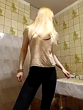 _Sweet_Love_ from StripChat is Freechat