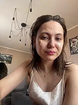 AliceWalcker from StripChat is Freechat