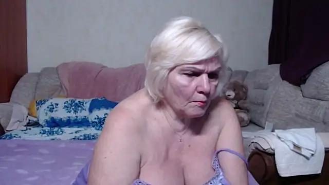 Blondebomb from StripChat is Freechat