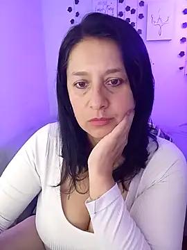 camilalatti from StripChat is Freechat