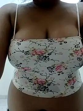 Cute-Zannat from StripChat is Freechat