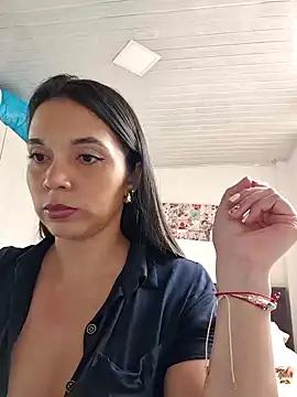 Dulcesm__ from StripChat is Freechat