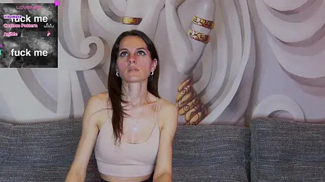 hailey_peach from StripChat is Freechat