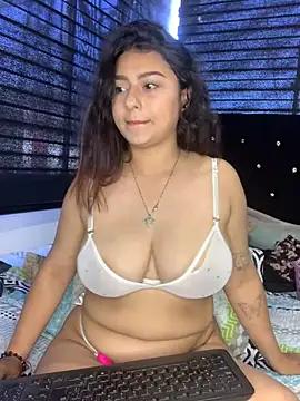 Kittyy_Hott_ from StripChat is Freechat