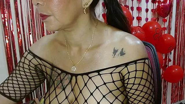 Latin_Mature975 from StripChat is Freechat