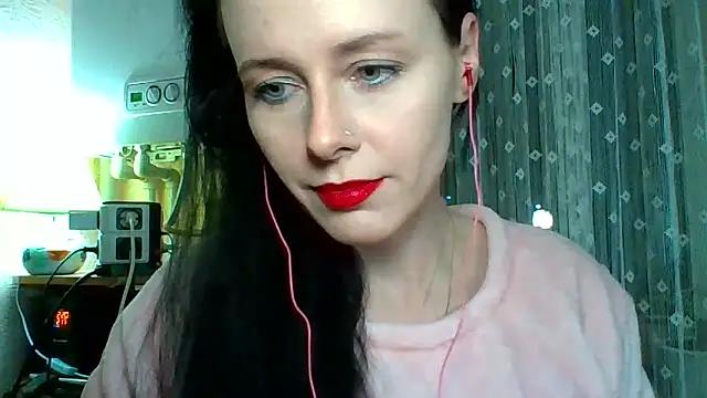 LuminousLady from StripChat is Freechat