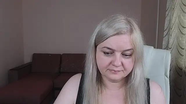 Mary_Mist from StripChat is Freechat