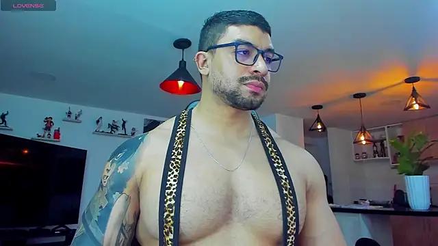 Michael_Diamond from StripChat is Freechat