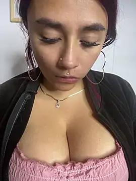 michell_boobs_ from StripChat is Freechat