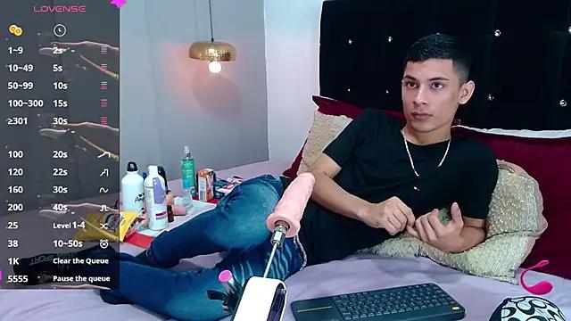 Oliver_king_sex from StripChat is Freechat