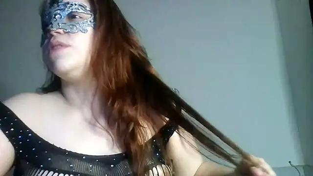 SquirtGirl28 from StripChat is Freechat