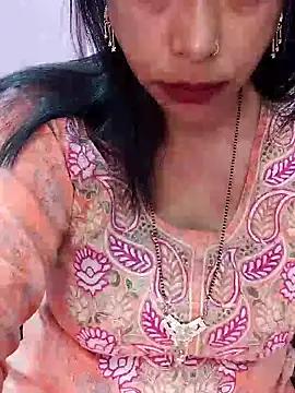 Urmila_bhabhii from StripChat is Freechat