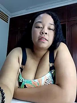 XMara from StripChat is Freechat